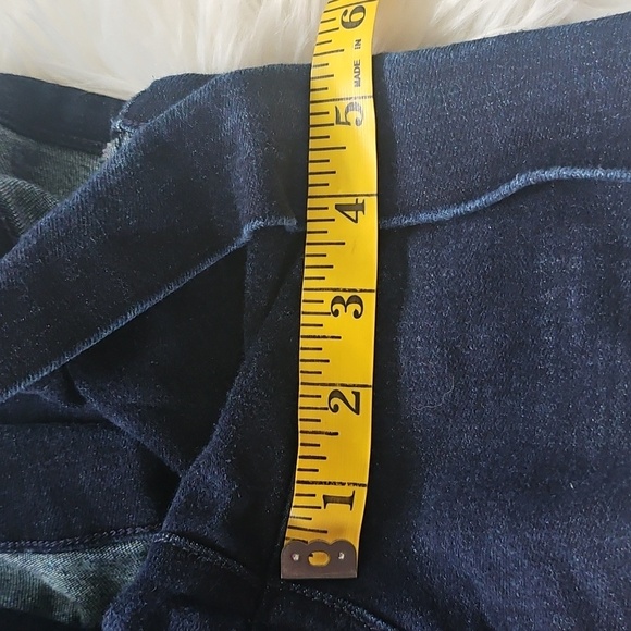 Liverpool The Trouser Short Dark Blue Cuffed Jean Shorts with 5.5" Inseam - Picture 10 of 12